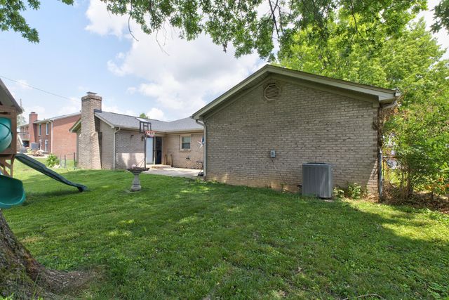 215 Saratoga Circle, Richmond, KY 40475