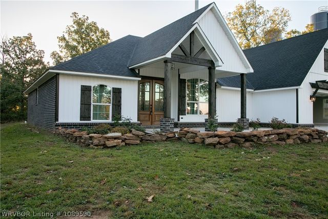 6020 Tower Circle, Van Buren, AR 72956
