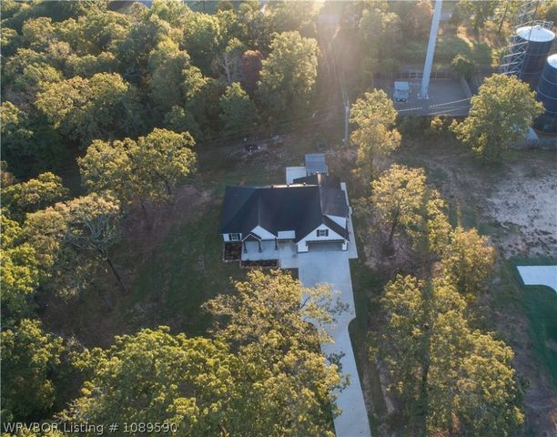 6020 Tower Circle, Van Buren, AR 72956
