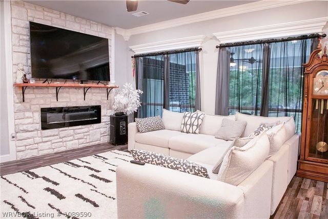 6020 Tower Circle, Van Buren, AR 72956