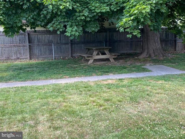 83 UPLAND AVE, Dover, DE 19901