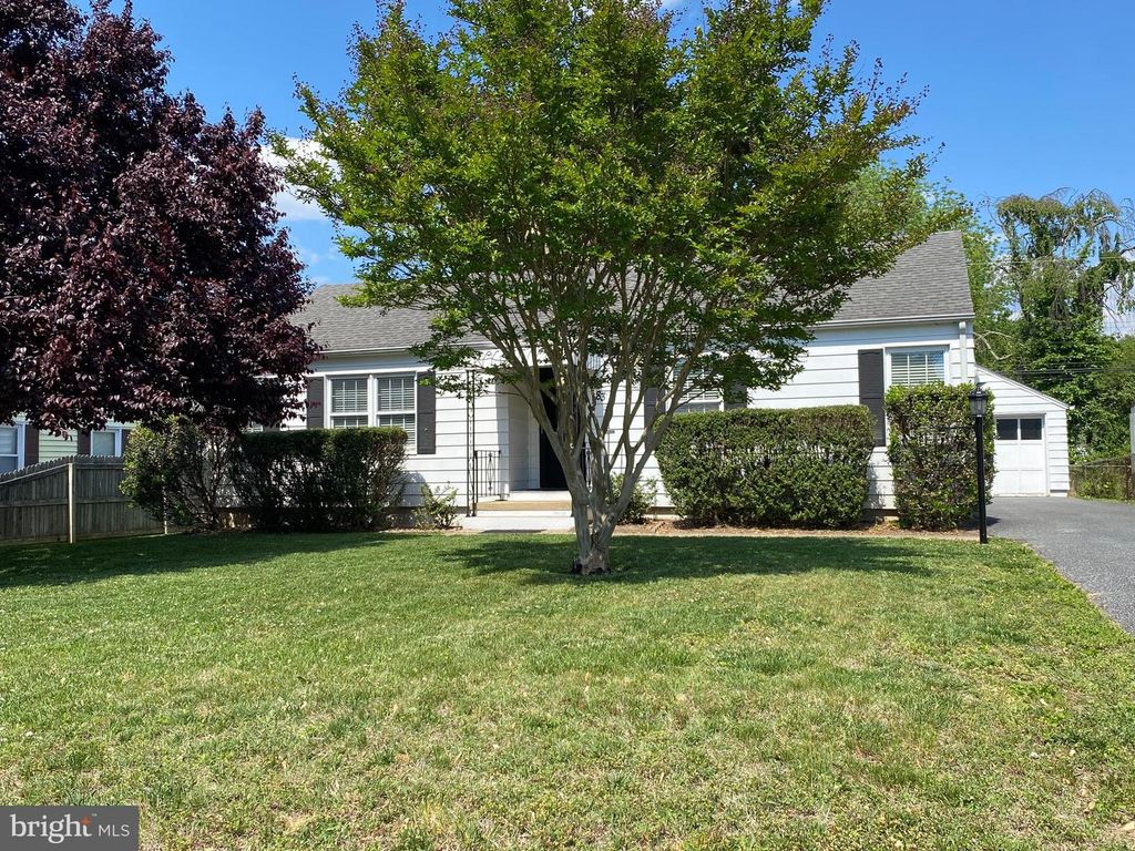 83 UPLAND AVE, Dover, DE 19901