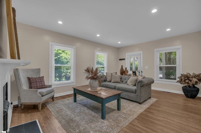 214 Beattie Street, Simpsonville, SC 29681