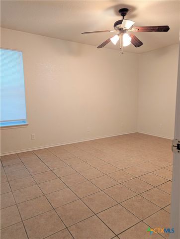 210 Dale Earnhardt Drive B, Harker Heights, TX 76548