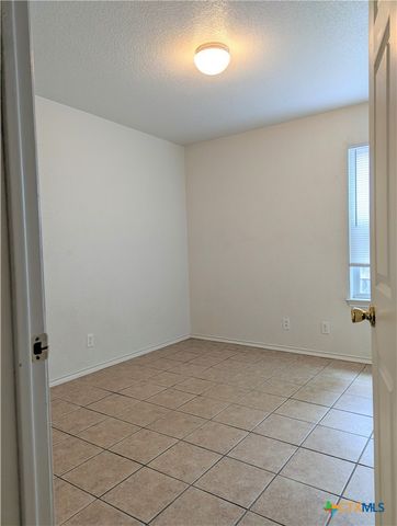 210 Dale Earnhardt Drive B, Harker Heights, TX 76548
