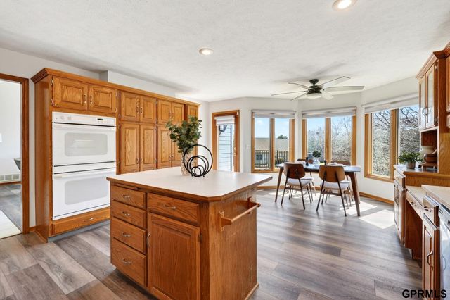 15707 Sahler Street, Omaha, NE 68116