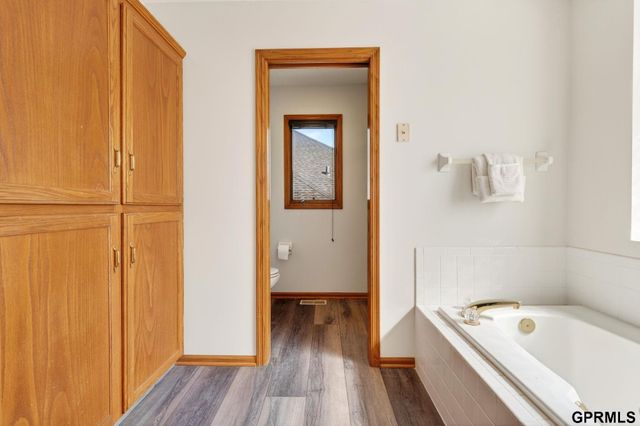 15707 Sahler Street, Omaha, NE 68116