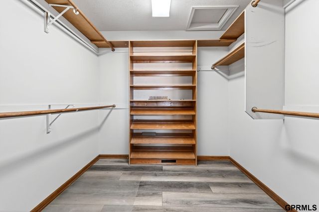 15707 Sahler Street, Omaha, NE 68116