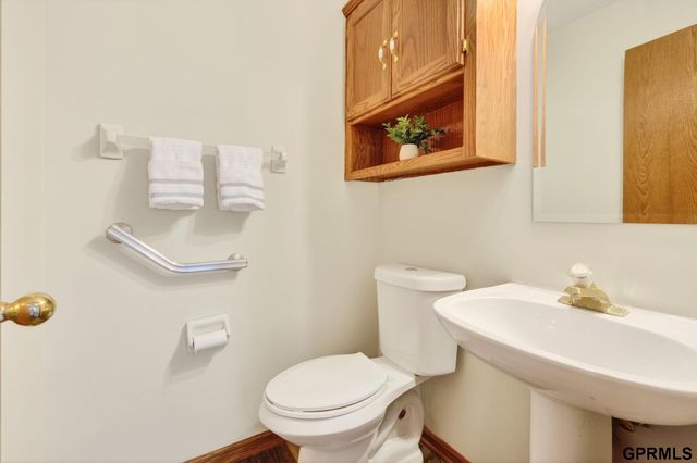 15707 Sahler Street, Omaha, NE 68116