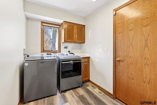 15707 Sahler Street, Omaha, NE 68116