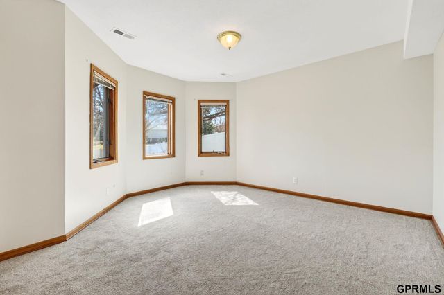 15707 Sahler Street, Omaha, NE 68116