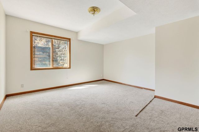 15707 Sahler Street, Omaha, NE 68116