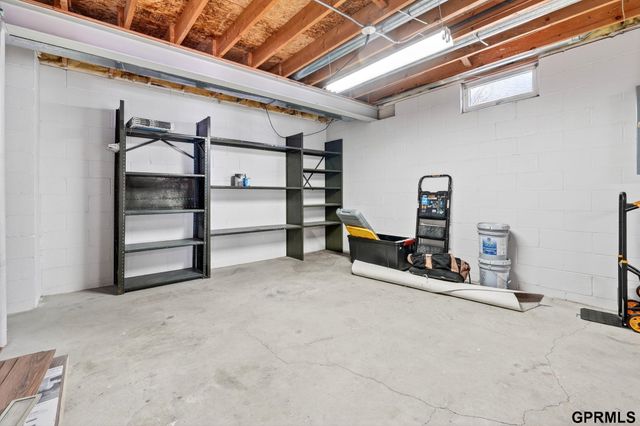 15707 Sahler Street, Omaha, NE 68116