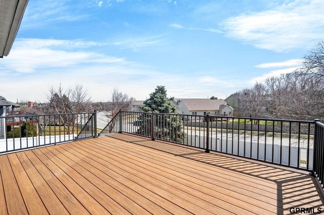 15707 Sahler Street, Omaha, NE 68116