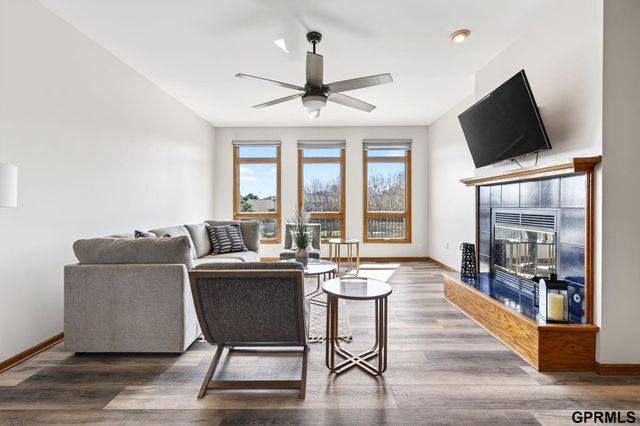 15707 Sahler Street, Omaha, NE 68116