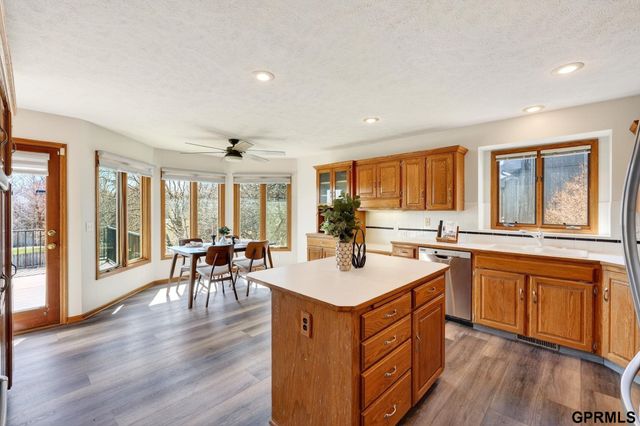 15707 Sahler Street, Omaha, NE 68116