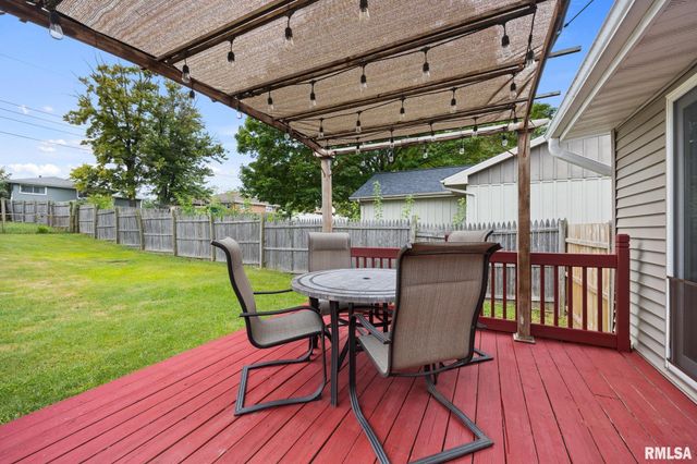 503 W MULLER Road, East Peoria, IL 61611