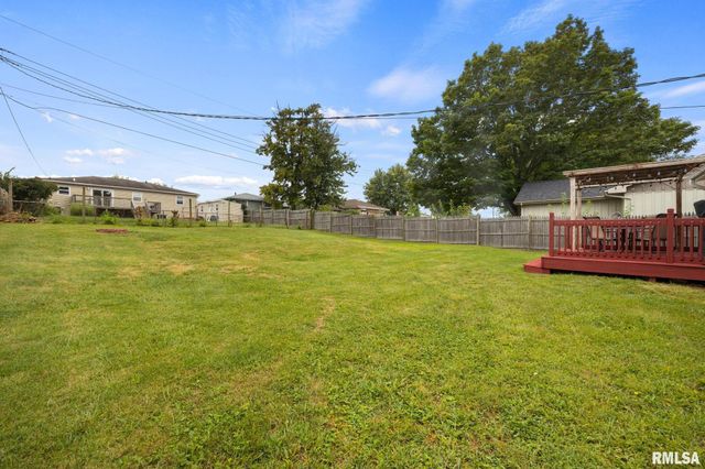 503 W MULLER Road, East Peoria, IL 61611