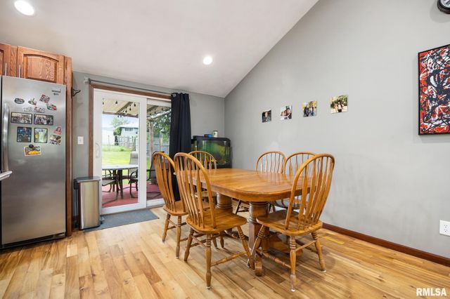 503 W MULLER Road, East Peoria, IL 61611