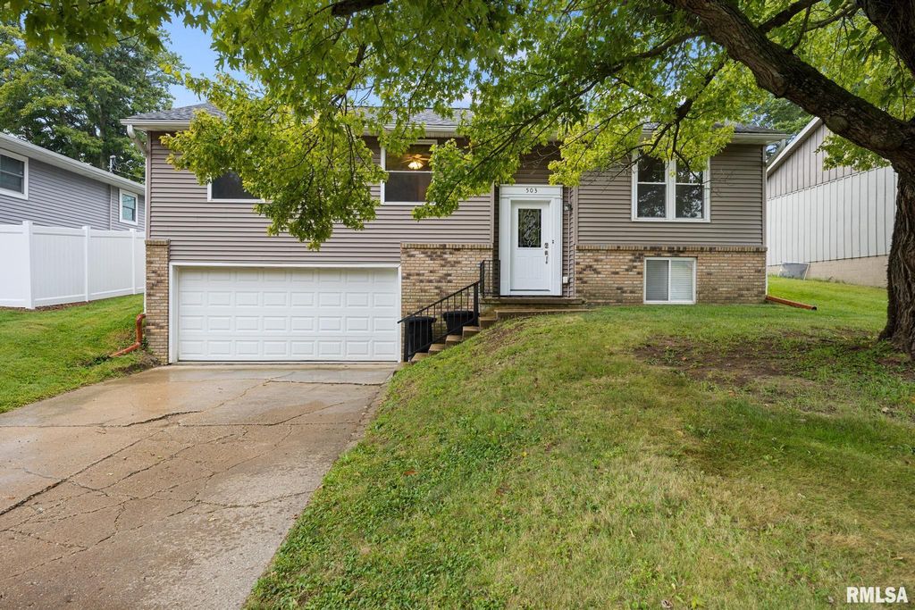 503 W MULLER Road, East Peoria, IL 61611