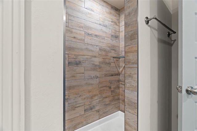 4624 Lincoln Landing, Harrah, OK 73045