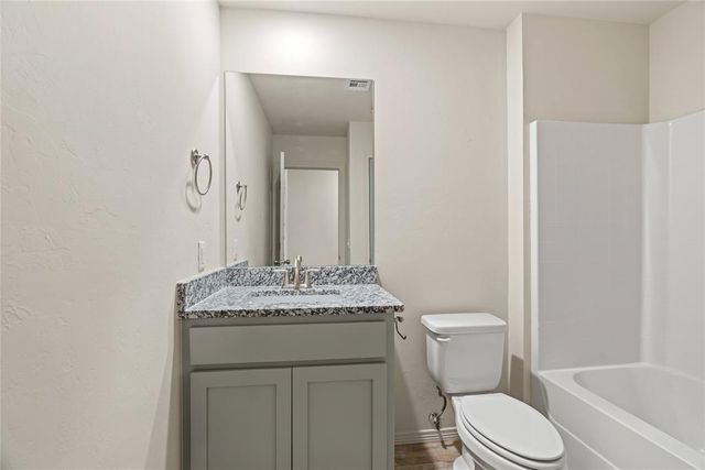 4624 Lincoln Landing, Harrah, OK 73045