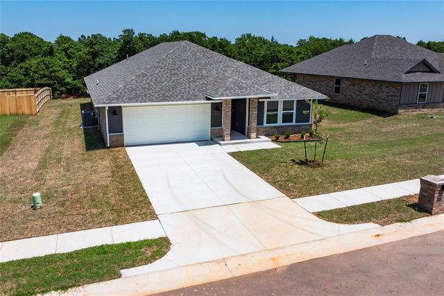 4624 Lincoln Landing, Harrah, OK 73045