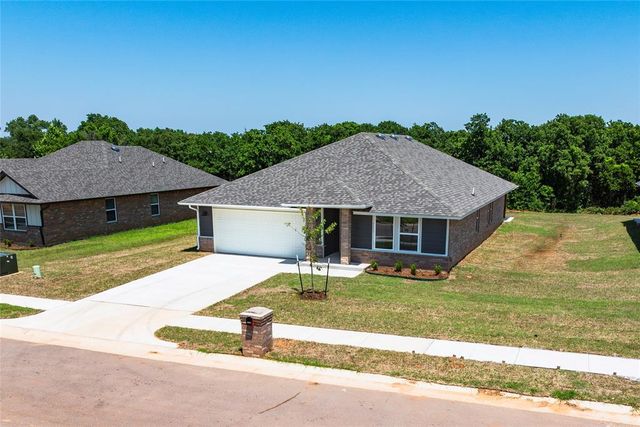 4624 Lincoln Landing, Harrah, OK 73045