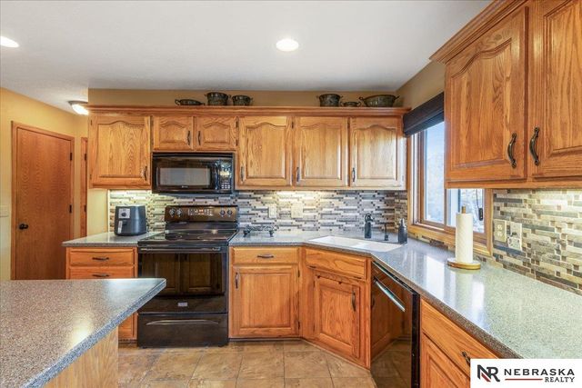 4802 S 174th Street, Omaha, NE 68135