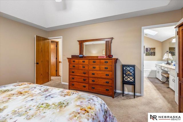 4802 S 174th Street, Omaha, NE 68135