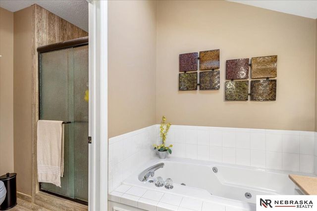 4802 S 174th Street, Omaha, NE 68135