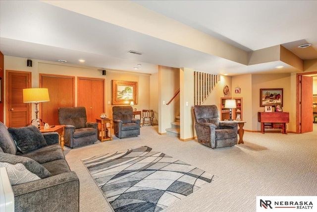 4802 S 174th Street, Omaha, NE 68135