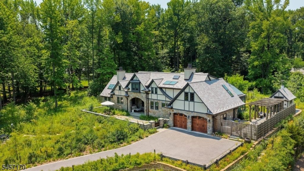 151 Wild Hedge Ln, Mountainside Boro, NJ 07092 — photo 4