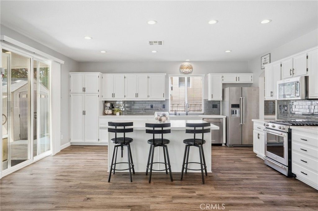 27751 Hollyoak, Menifee, CA 92585 — photo 4