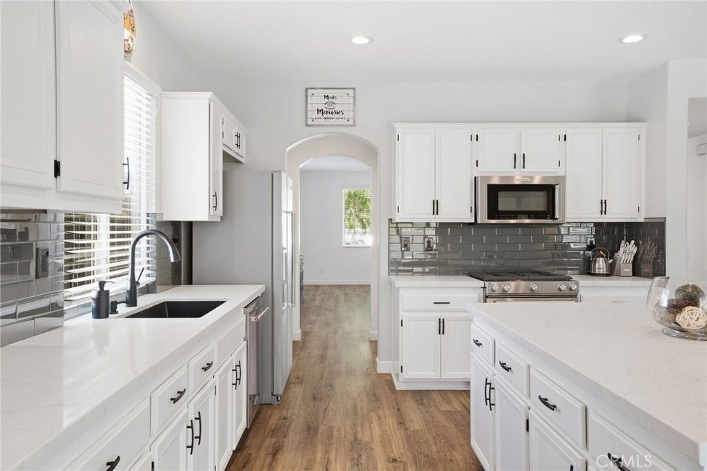 27751 Hollyoak, Menifee, CA 92585 — photo 5