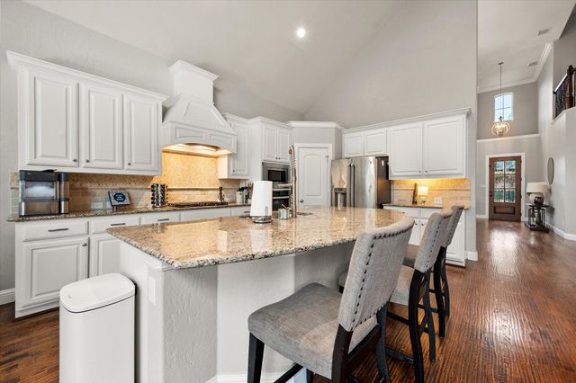 6713 Matador Ranch Road, North Richland Hills, TX 76182