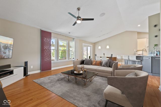 10275 Memorial Knoll Drive, Indianapolis, IN 46234