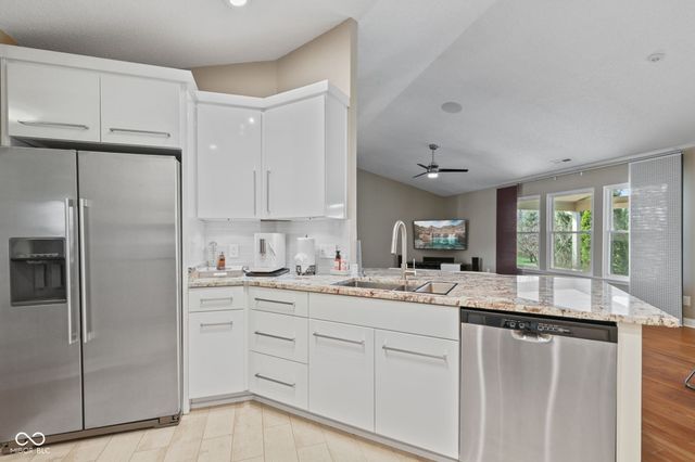 10275 Memorial Knoll Drive, Indianapolis, IN 46234