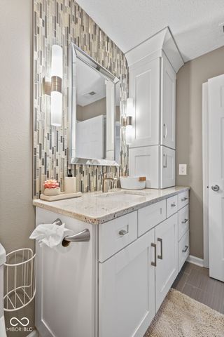 10275 Memorial Knoll Drive, Indianapolis, IN 46234