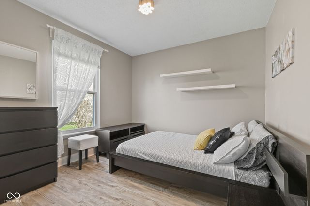 10275 Memorial Knoll Drive, Indianapolis, IN 46234