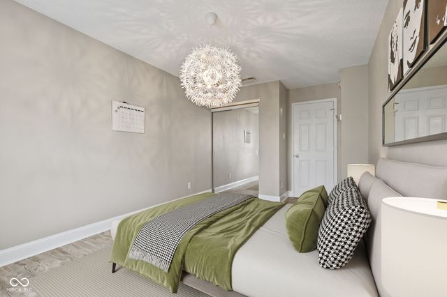 10275 Memorial Knoll Drive, Indianapolis, IN 46234