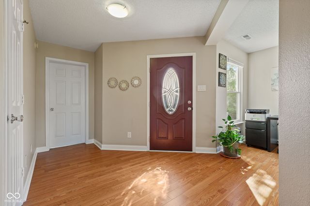 10275 Memorial Knoll Drive, Indianapolis, IN 46234