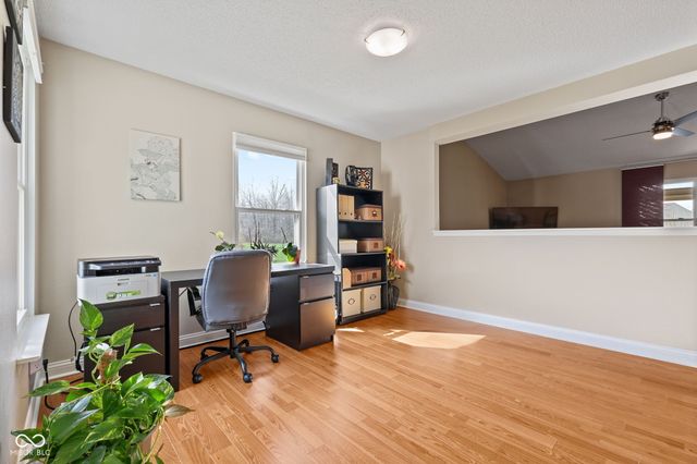 10275 Memorial Knoll Drive, Indianapolis, IN 46234