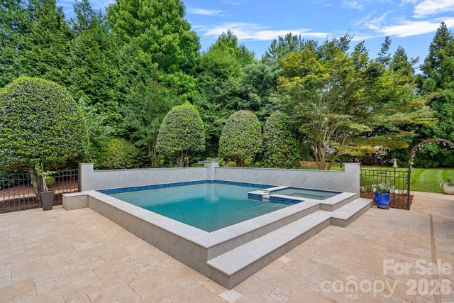 114 Thurstons Way, Mooresville, NC 28117