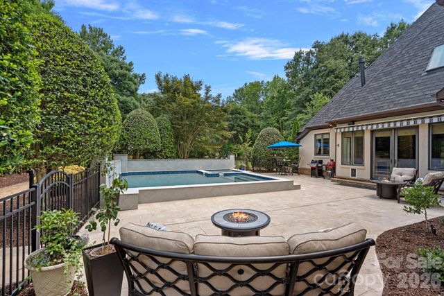 114 Thurstons Way, Mooresville, NC 28117