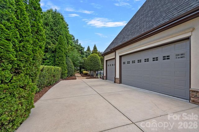 114 Thurstons Way, Mooresville, NC 28117
