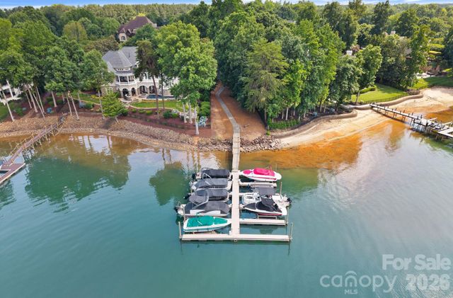 114 Thurstons Way, Mooresville, NC 28117