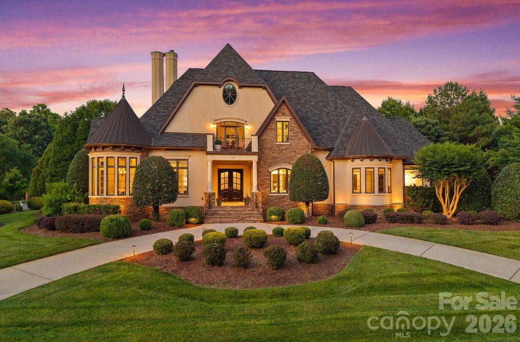 114 Thurstons Way, Mooresville, NC 28117