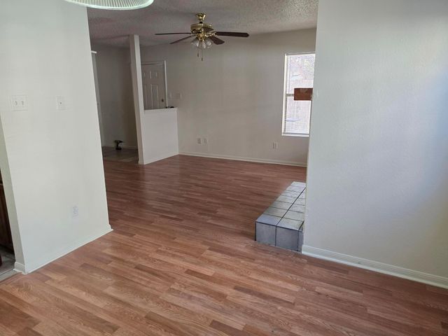 8705 Schick RD D, Austin, TX 78729