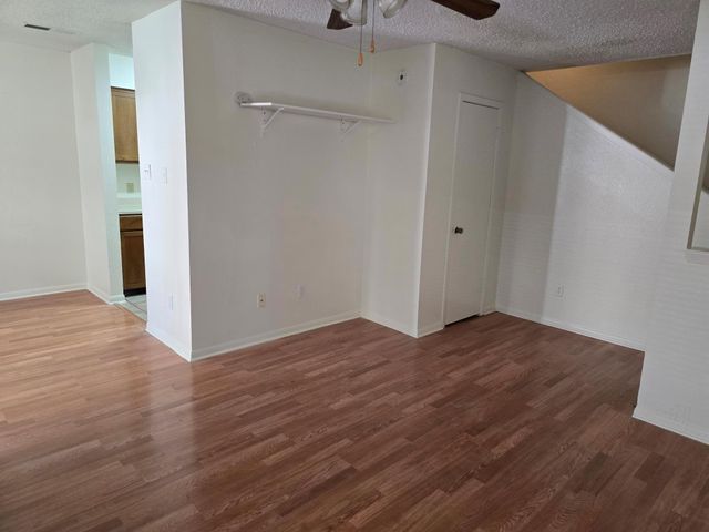 8705 Schick RD D, Austin, TX 78729